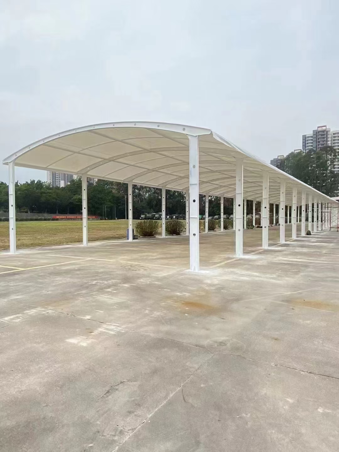 大型停车棚